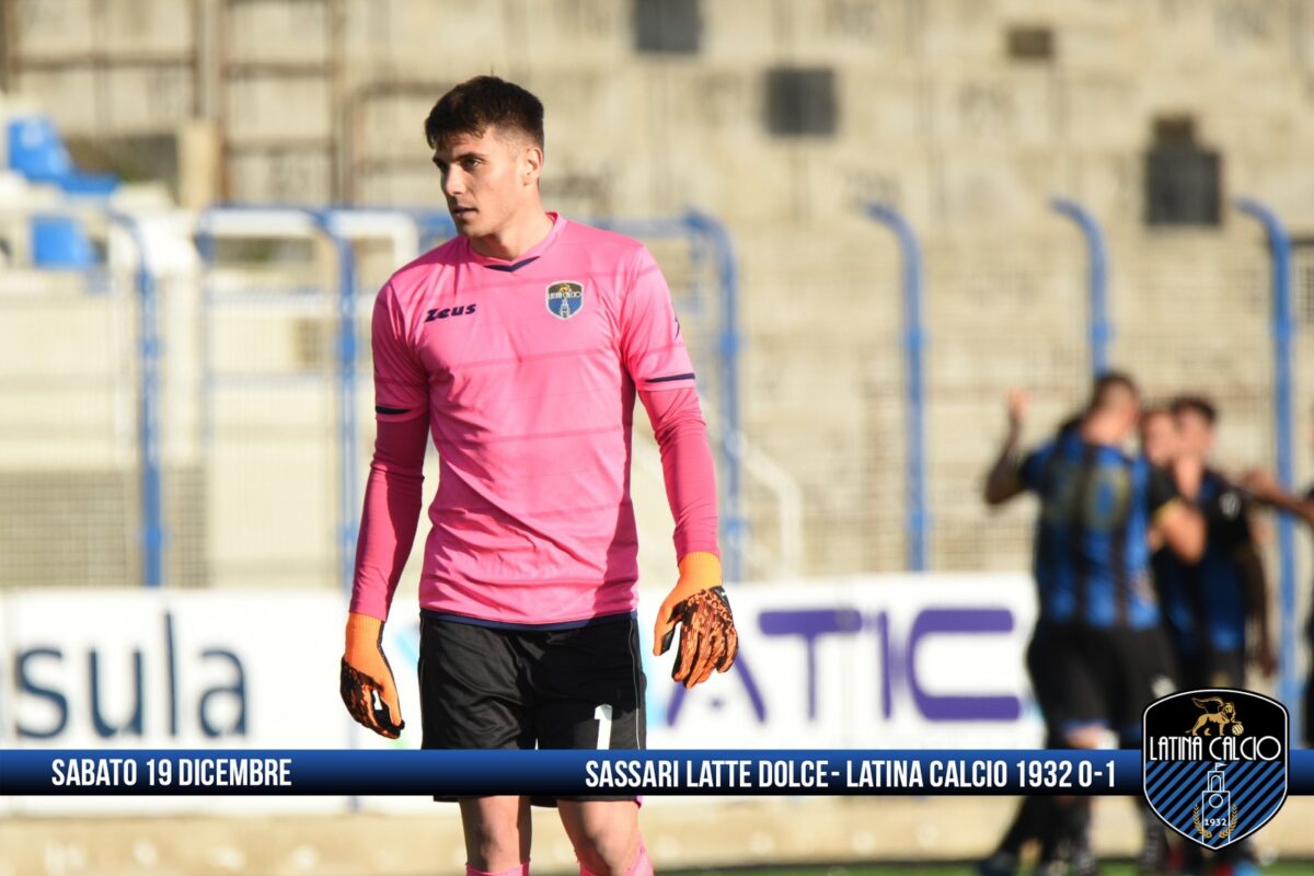 LATTE DOLCE VS LATINA LOGO 12
