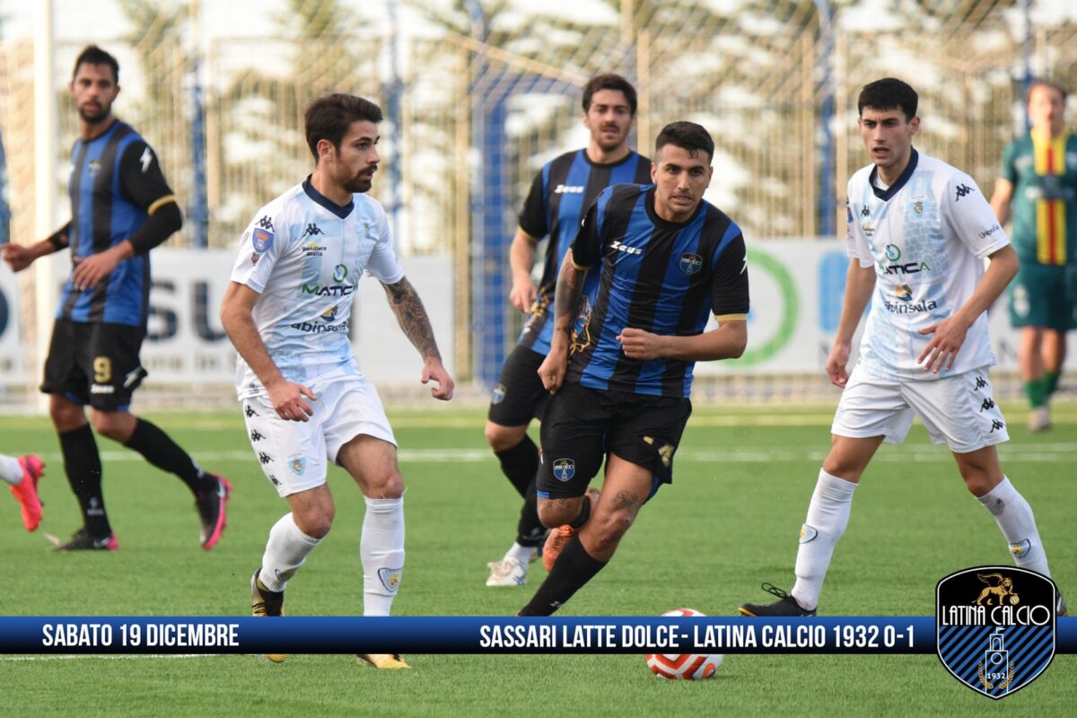 LATTE DOLCE VS LATINA LOGO 23
