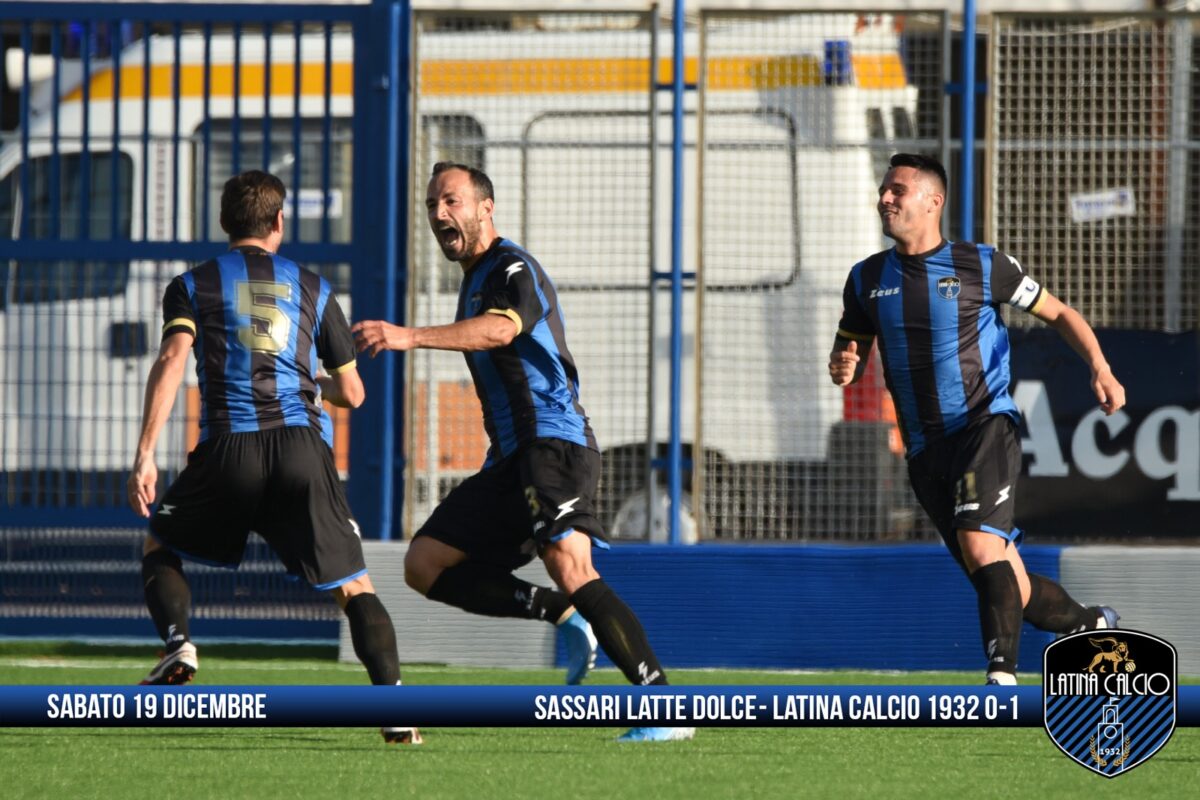 LATTE DOLCE VS LATINA LOGO 6