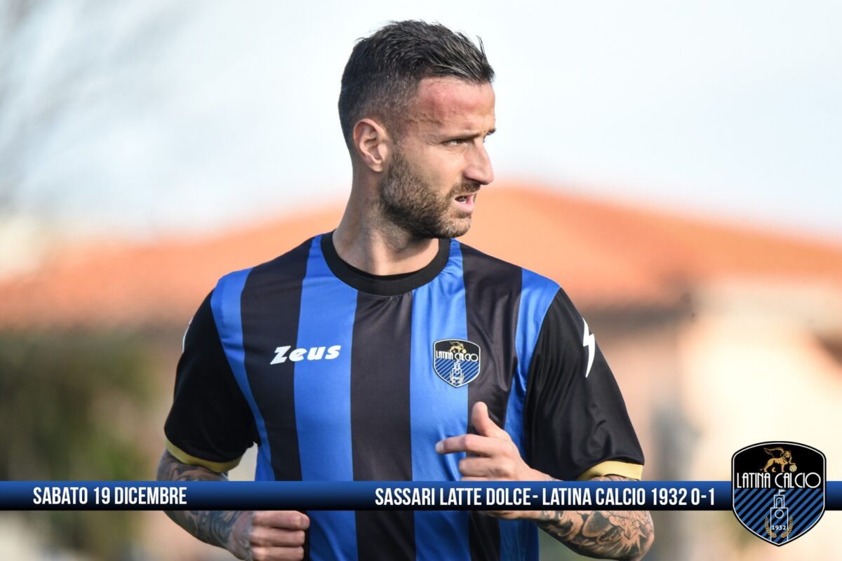 LATTE DOLCE VS LATINA LOGO 7